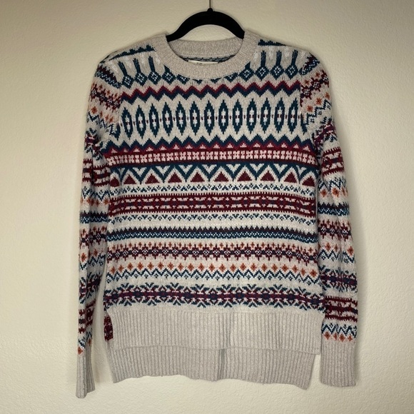Abercrombie & Fitch Sweaters - Abercrombie & Fitch winter crew neck sweater Sz small stretchy